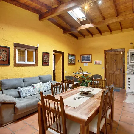 בית נופש Casa Candelaria *